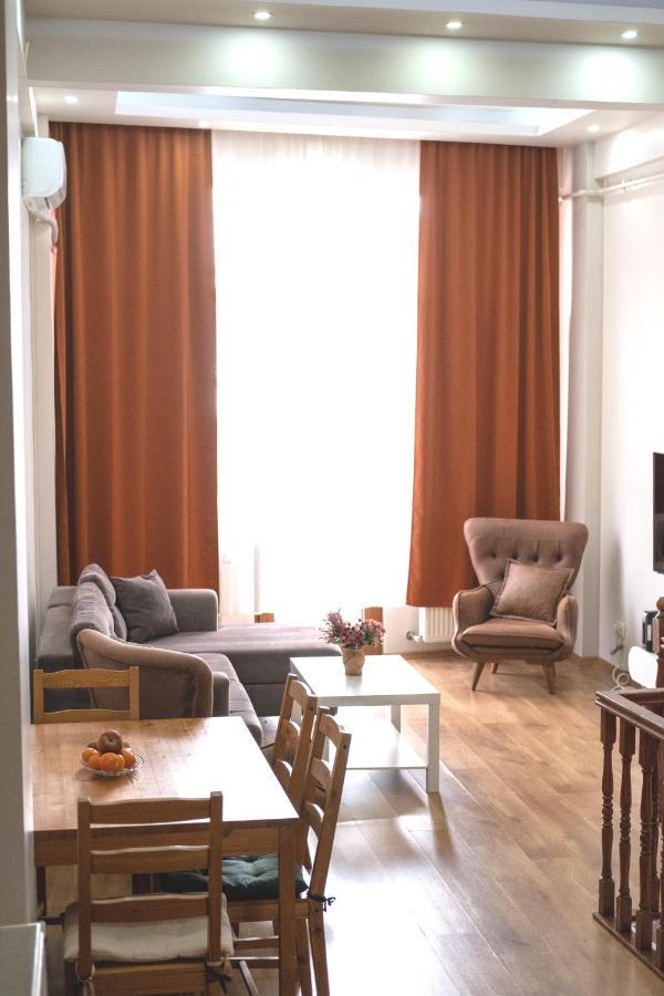 Garden Duplex With Netflix Close To Taksim,Bomonti Lägenhet Istanbul Exteriör bild