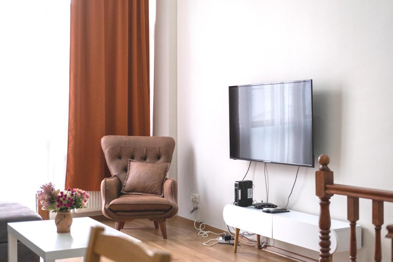 Garden Duplex With Netflix Close To Taksim,Bomonti Lägenhet Istanbul Exteriör bild