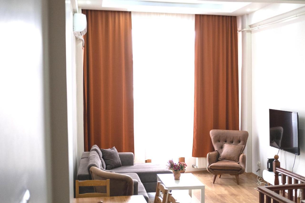 Garden Duplex With Netflix Close To Taksim,Bomonti Lägenhet Istanbul Exteriör bild