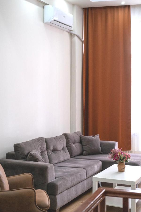 Garden Duplex With Netflix Close To Taksim,Bomonti Lägenhet Istanbul Exteriör bild
