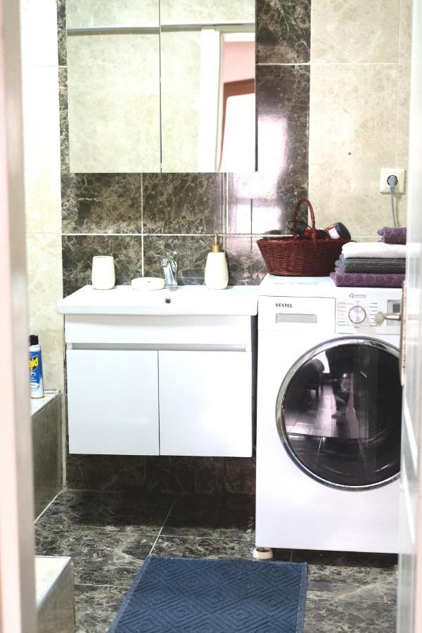 Garden Duplex With Netflix Close To Taksim,Bomonti Lägenhet Istanbul Exteriör bild