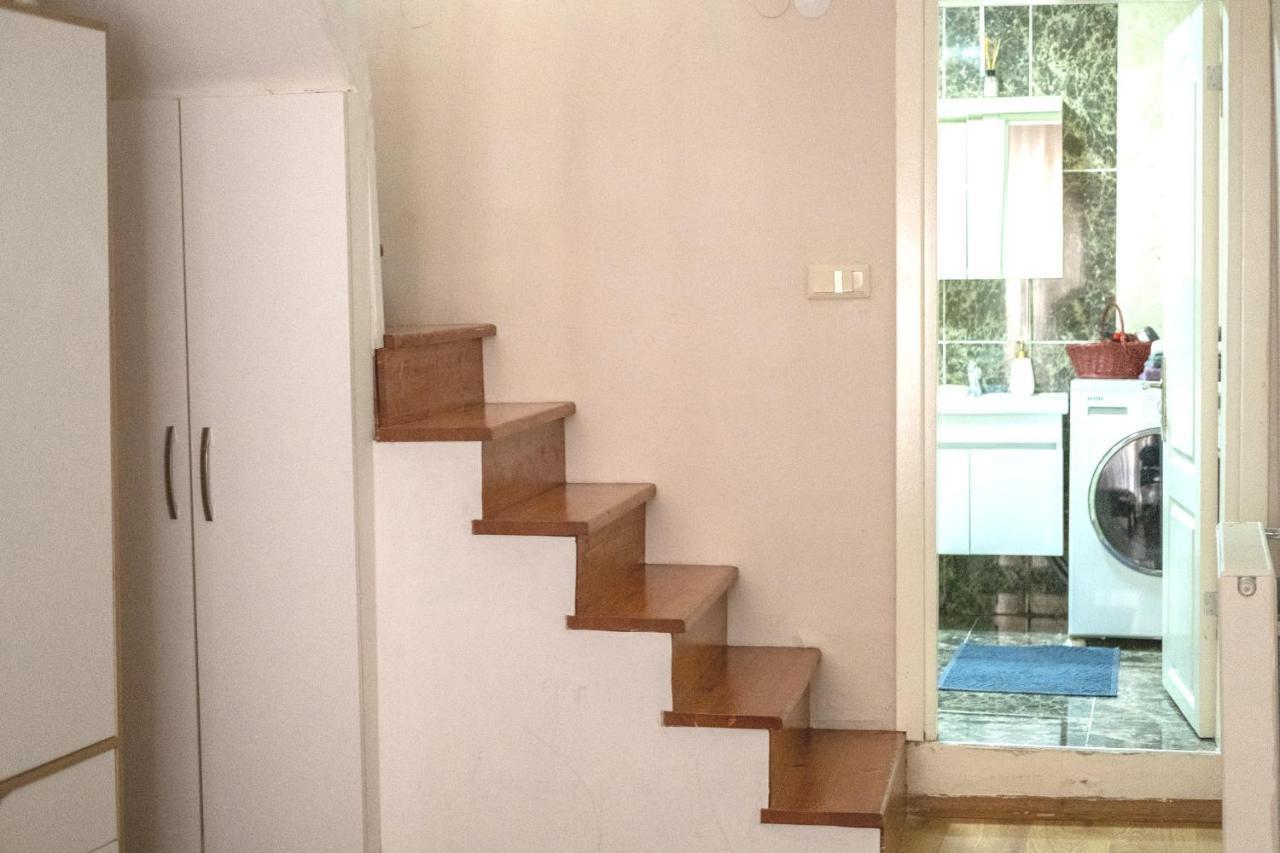 Garden Duplex With Netflix Close To Taksim,Bomonti Lägenhet Istanbul Exteriör bild