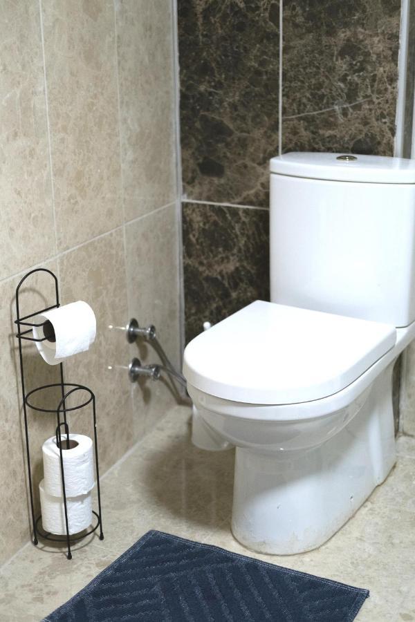 Garden Duplex With Netflix Close To Taksim,Bomonti Lägenhet Istanbul Exteriör bild
